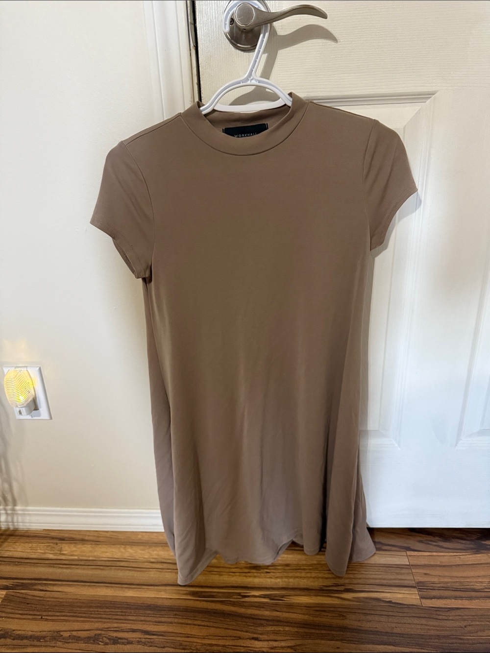 Short-Sleeve Mini Dress in Taupe